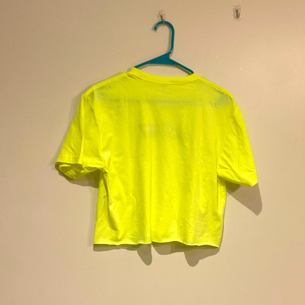 Last Set Co Neon Yellow Cropped Tee - Picture 2 of 2